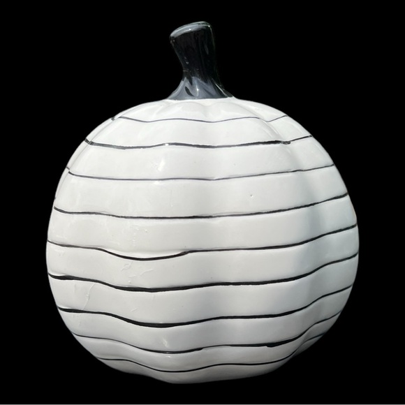 Target Bullseye 2021 Light Up Striped Jack O Lantern Pumpkin - Picture 2 of 7